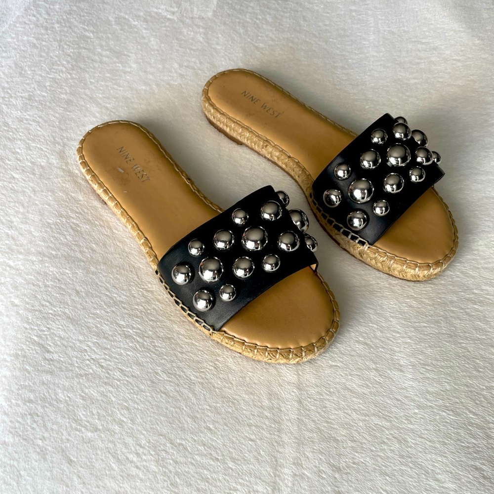 Nine West sandals chrome and black